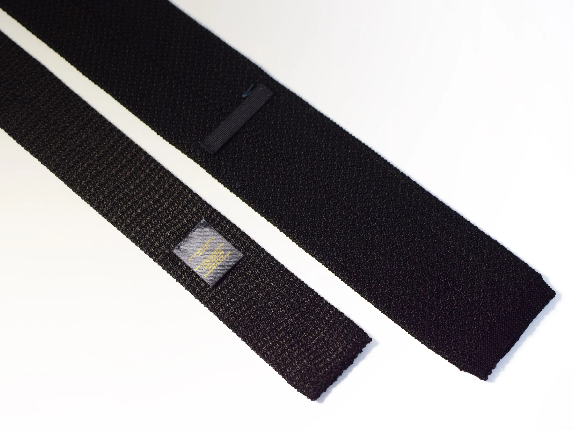 Brooks Brothers tricot tie
