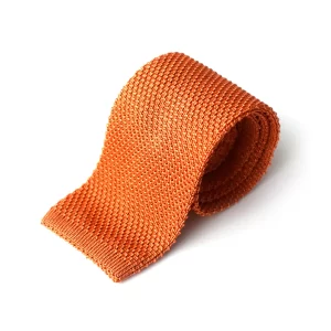 Cravate tricot en soie couleur abricot