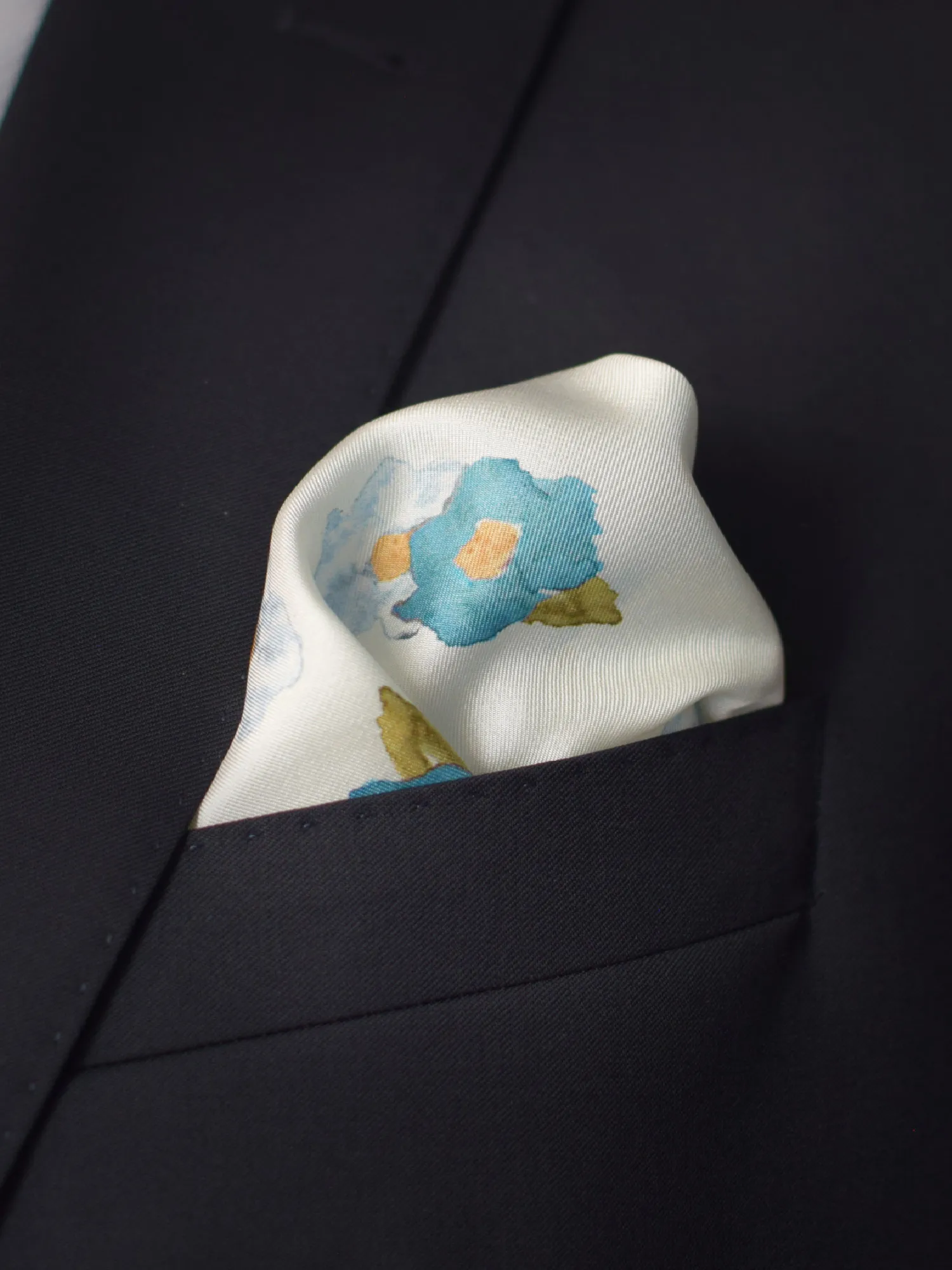 Pochette de costume à motifs floraux Ted Baker-breast pocket