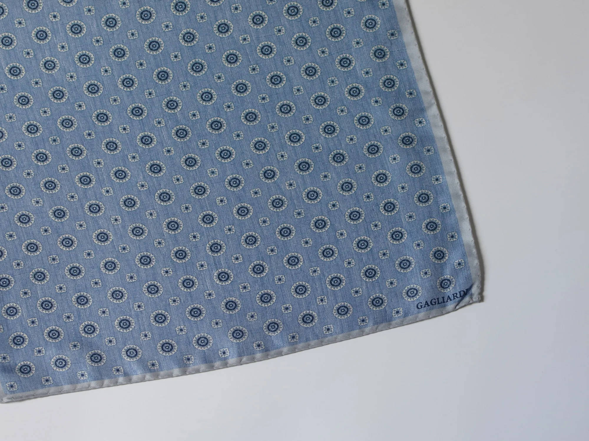 Pocket square Gagliardi detail
