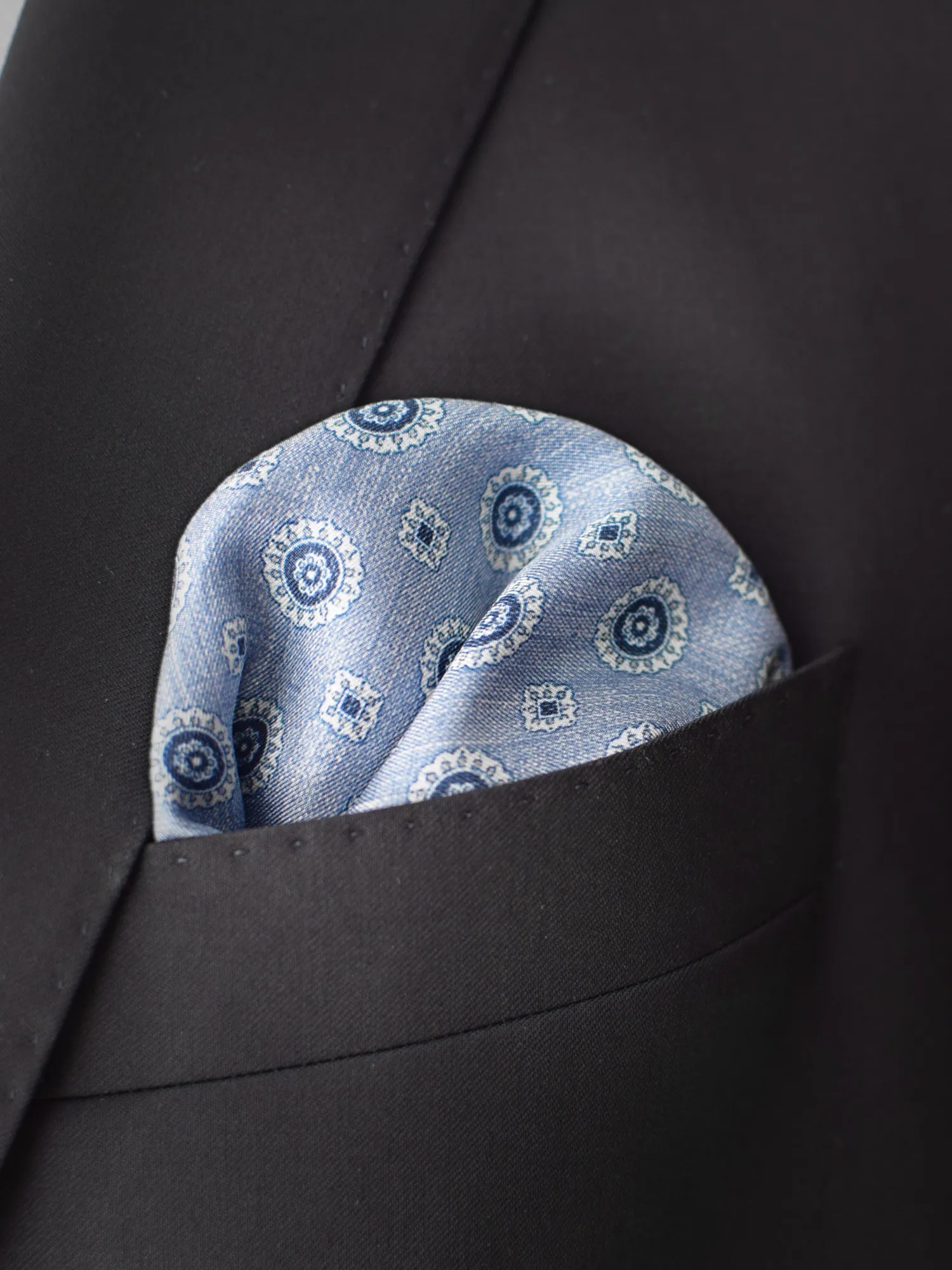 Pocket square Gagliardi in breast pocket