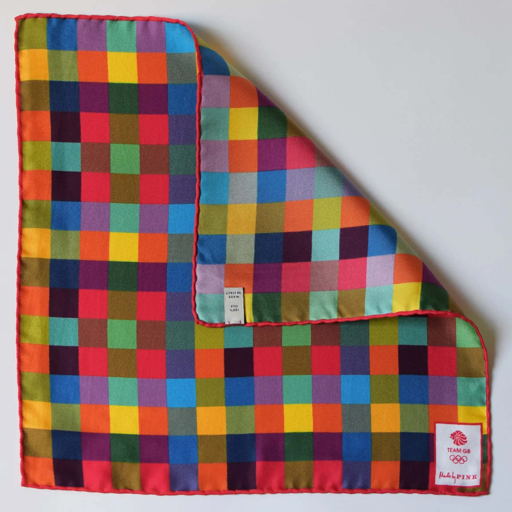 pink-pocket-square-corner