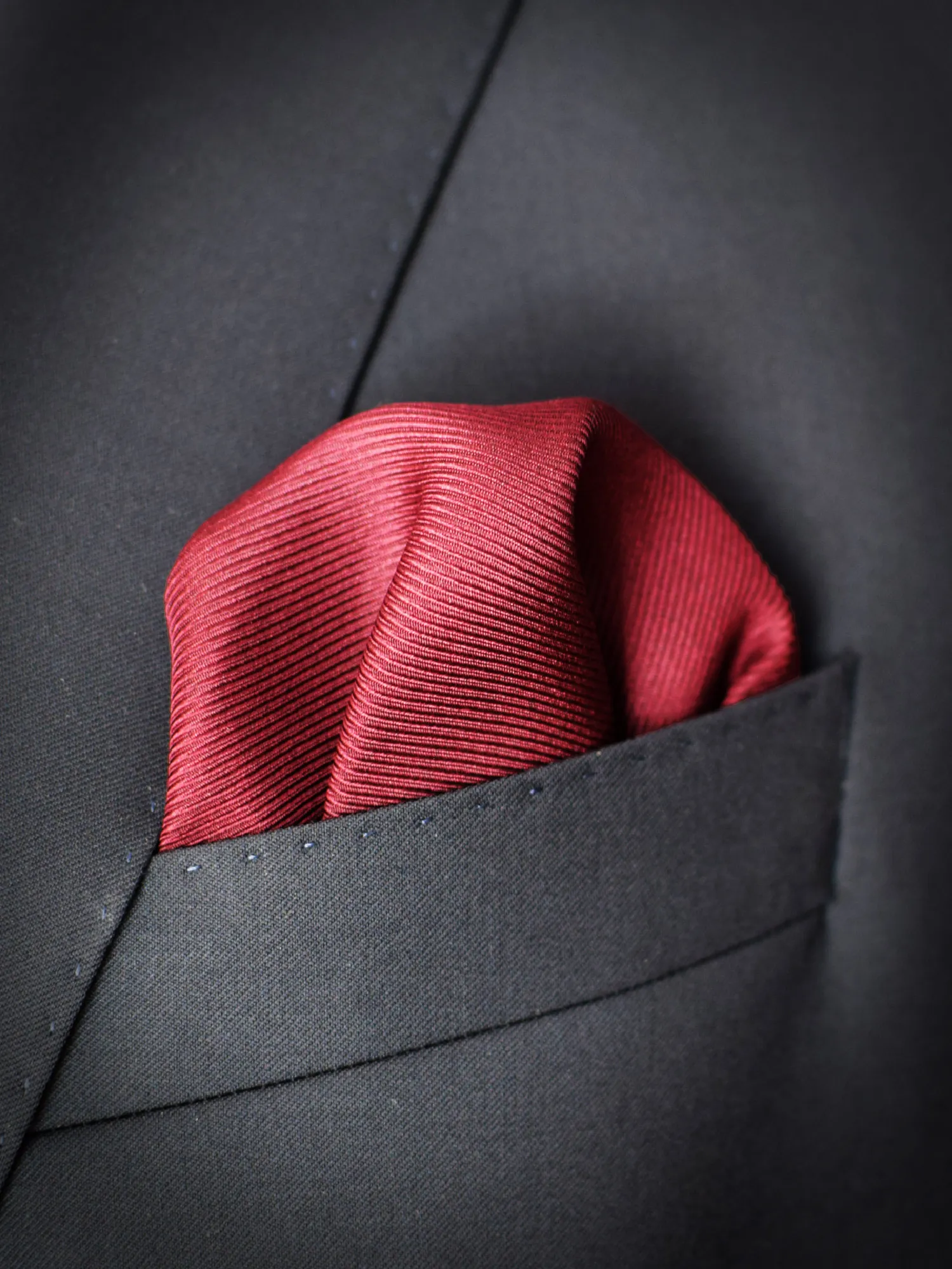 reiss-twill-burgundy-pocket-square-in-breast-pocket