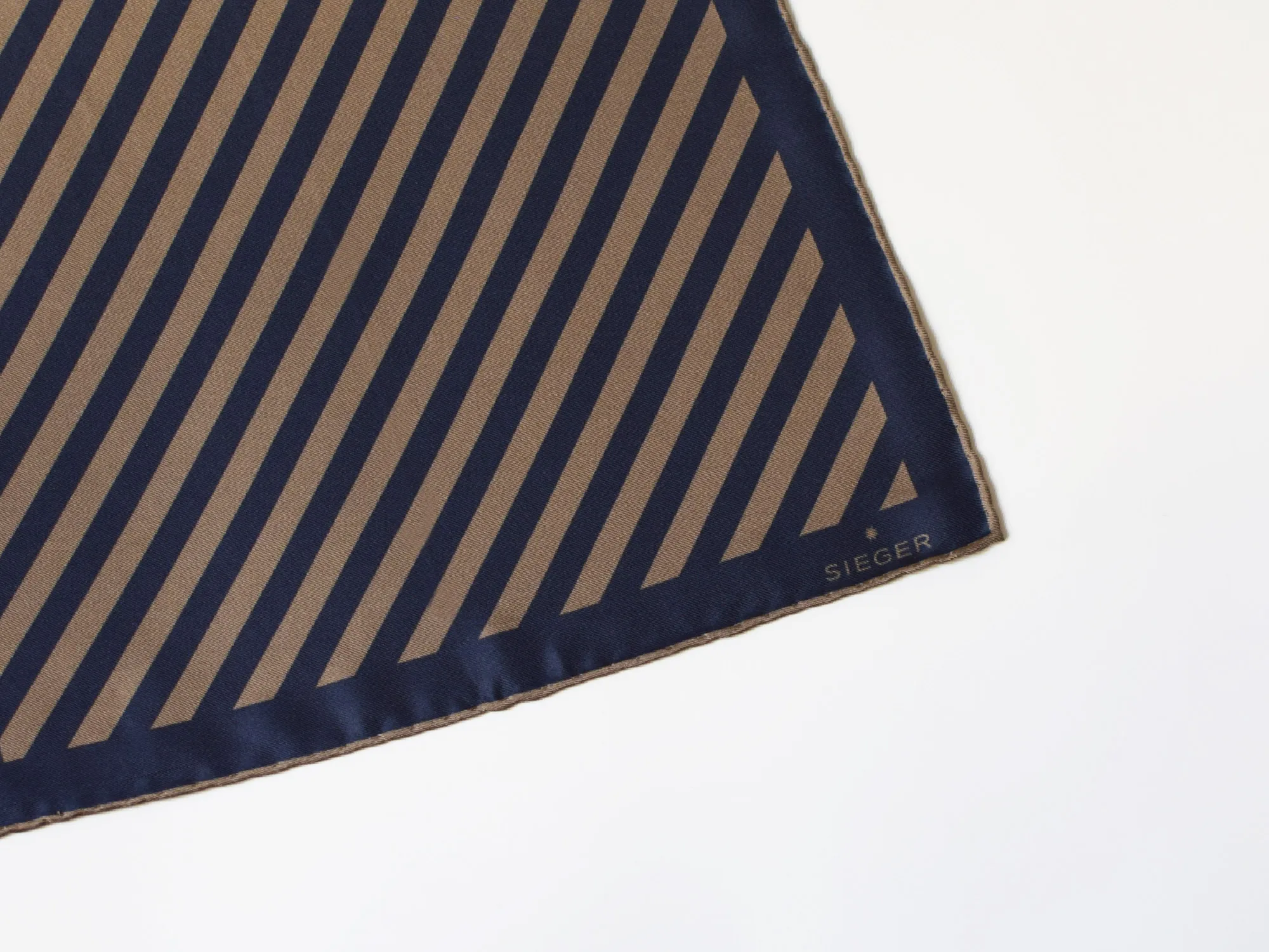 sieger pocket square -detail