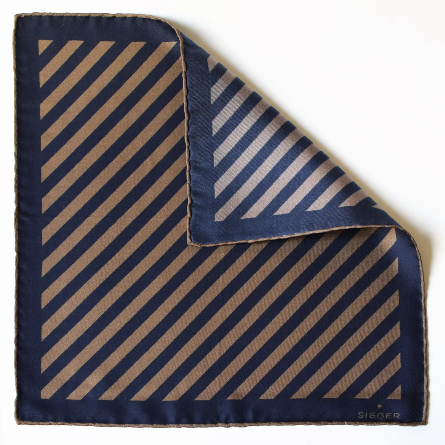 sieger pocket square -flat corner