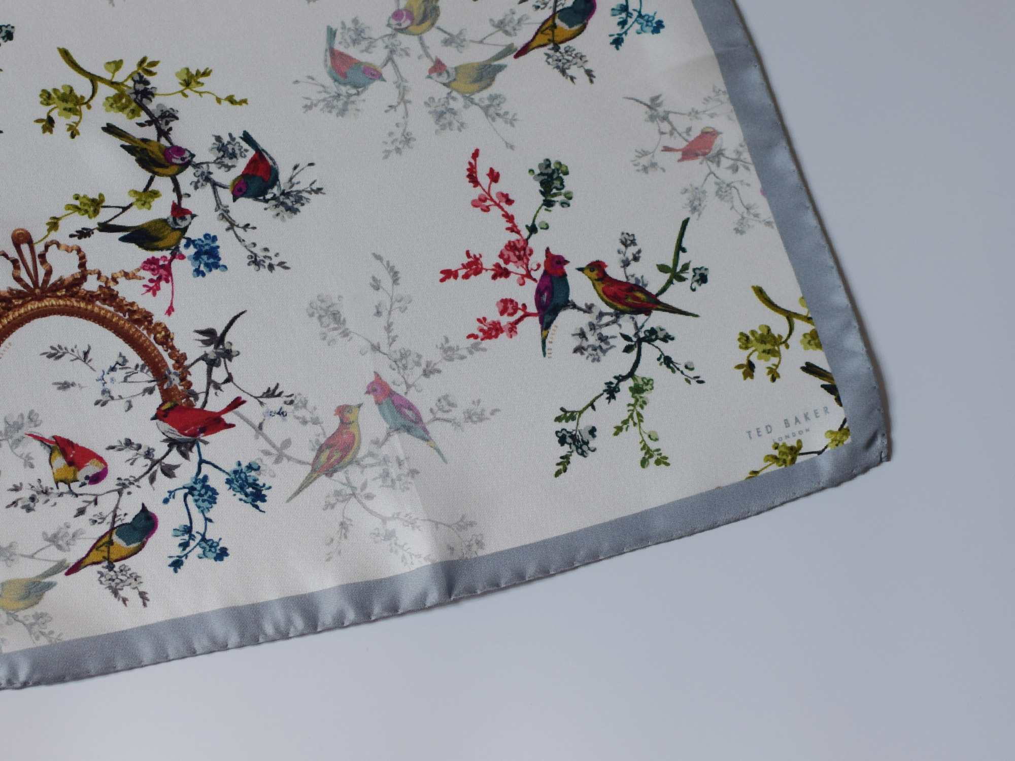 ted-baker-birds-pocket-square-detail