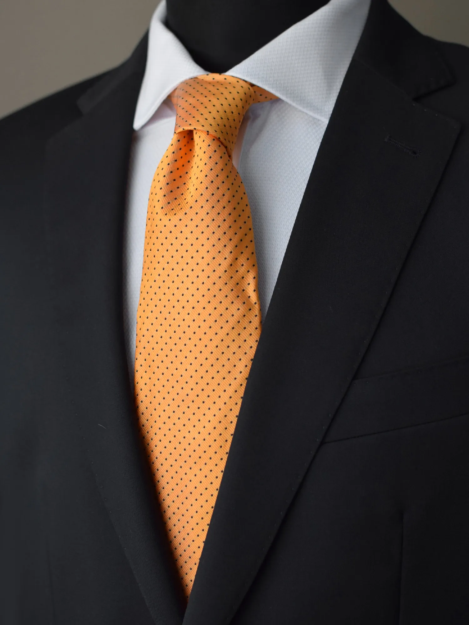 Cravate en soie à micro-pois Andrew's ties – Image 2