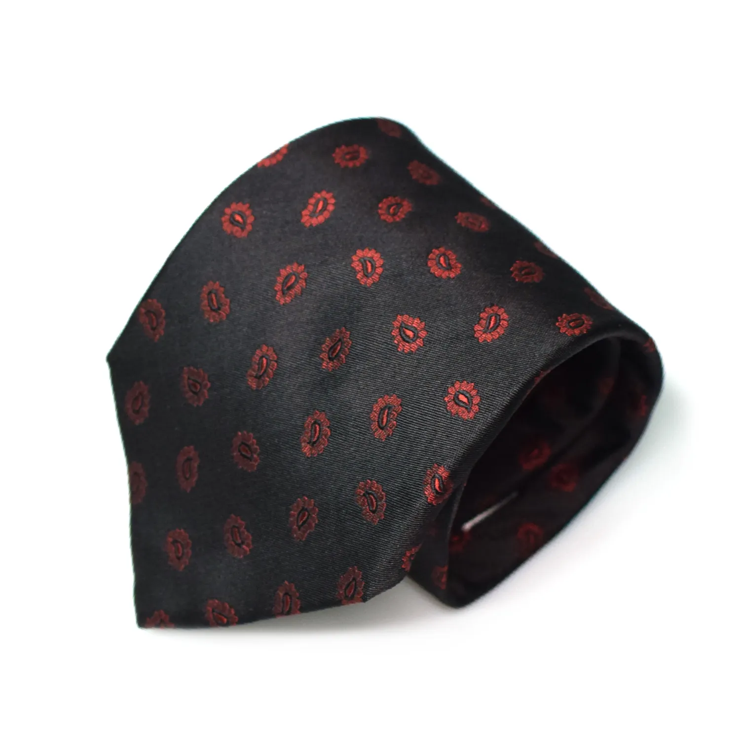 cravate-club-guy-laroche a motifs paisley, roulée