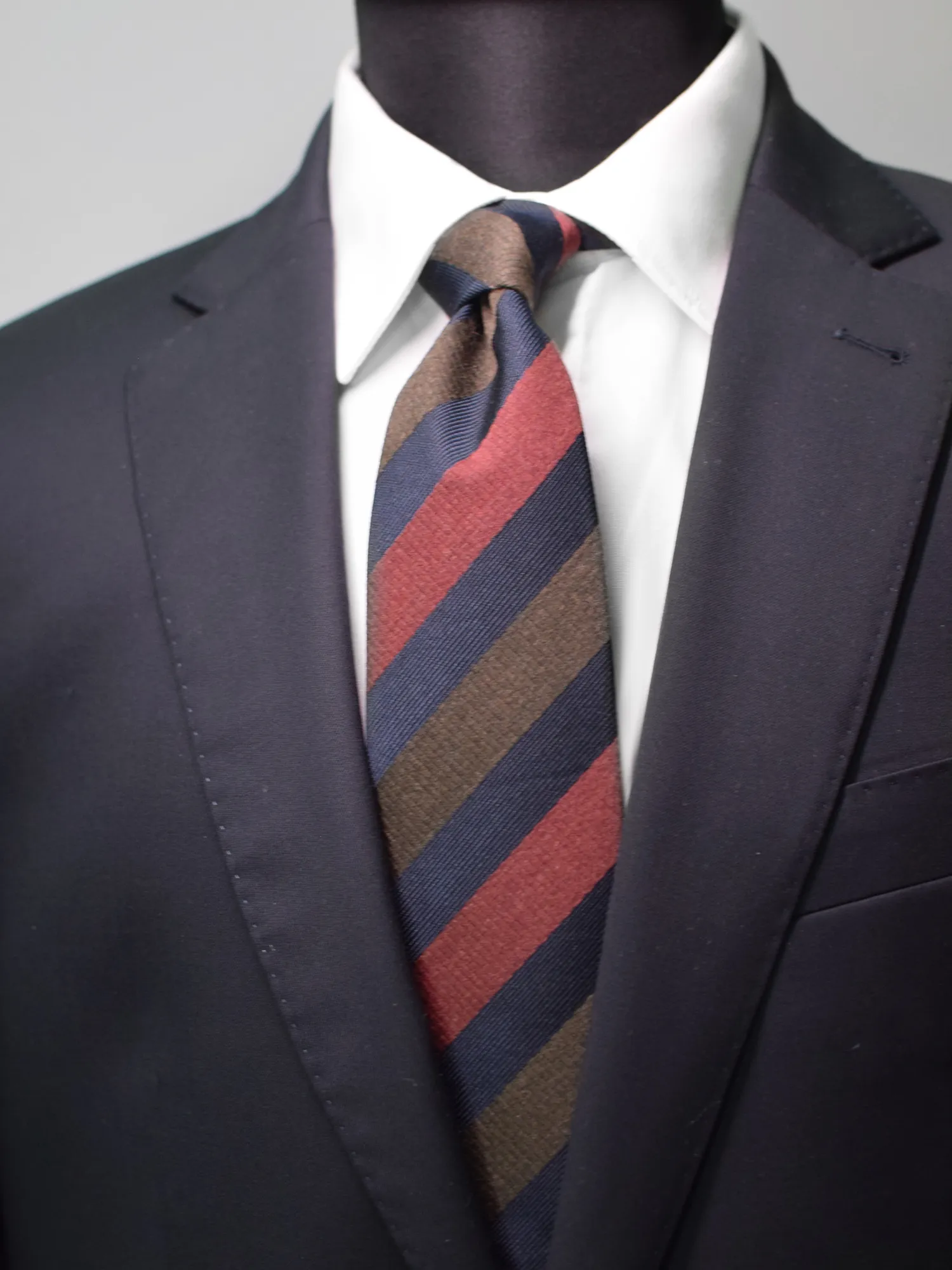 Cravate Club Guy Laroche automnale à rayures – Image 2