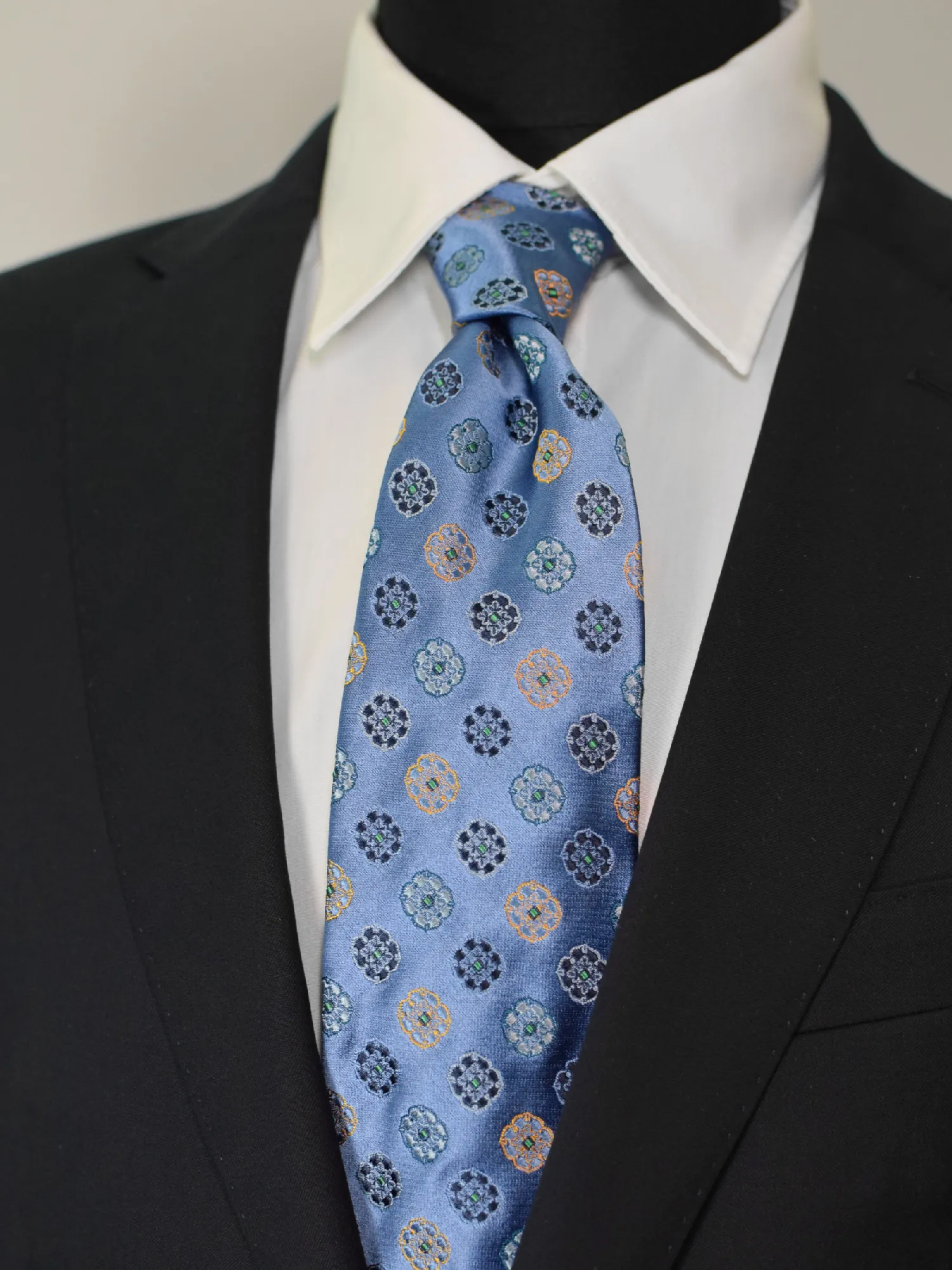 Cravate Club Guy Laroche en soie bleue à motifs – Image 2