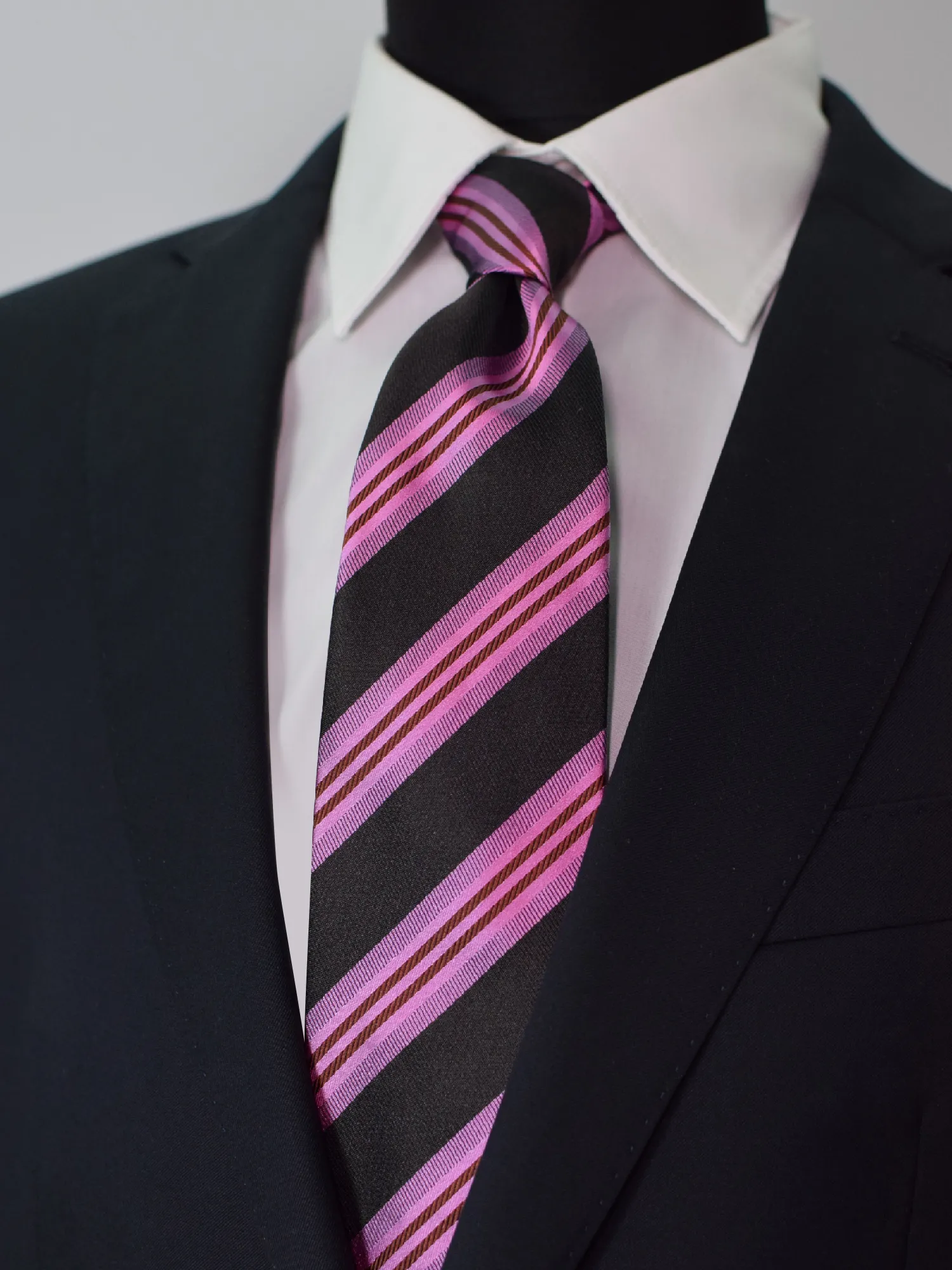 Cravate Club Guy Laroche rose fuschia et noire – Image 2