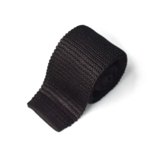 cravate-tricot-soie-noire-roulee