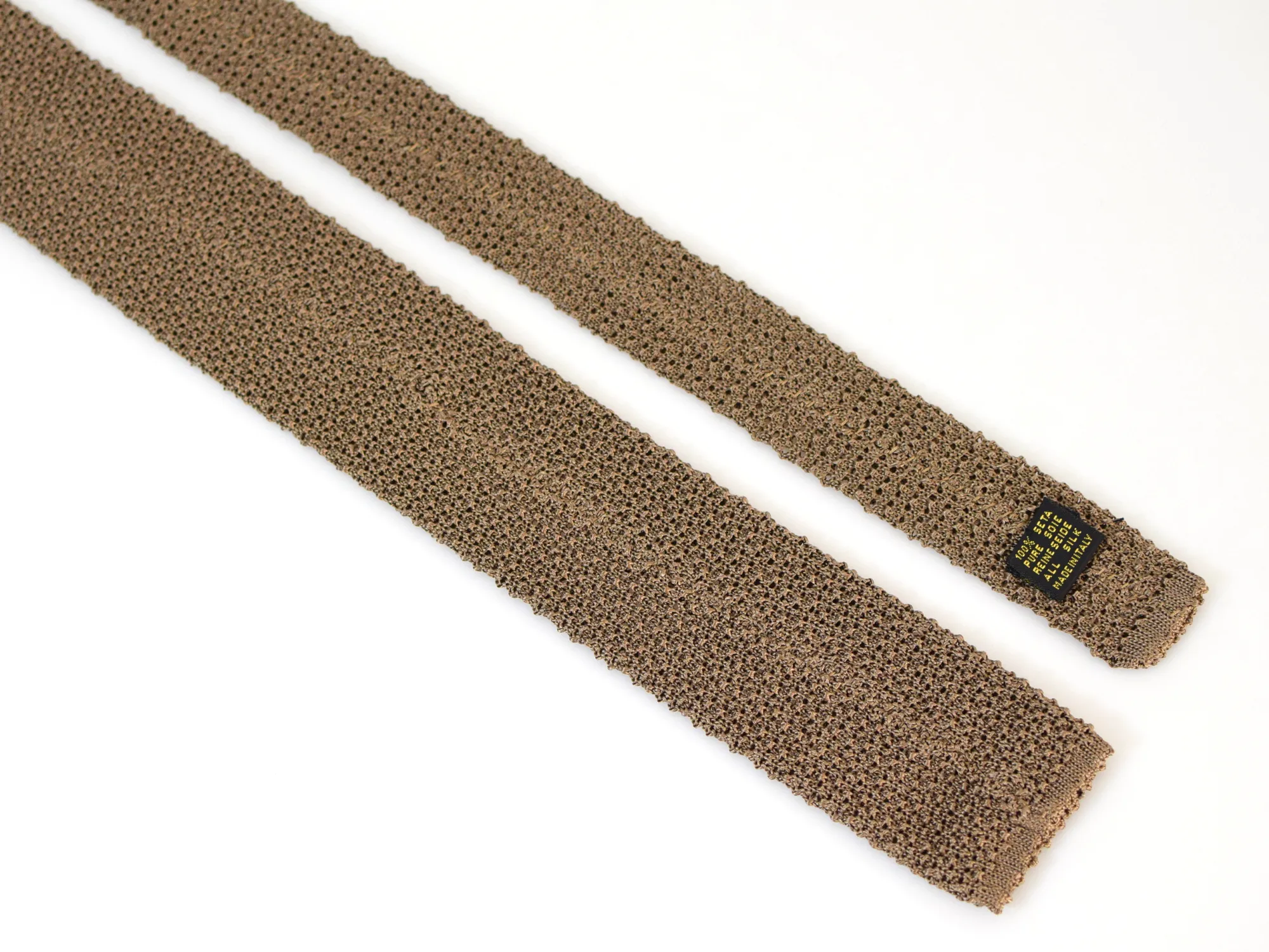 cravate-tricot-taupe-g