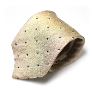 cravate creme roulee