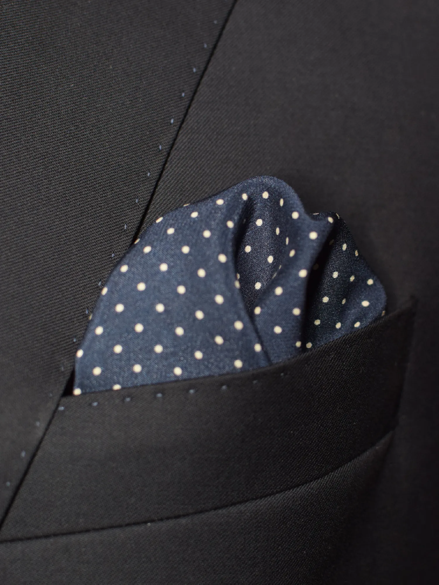 Pochette marine polka dots ysl-portee