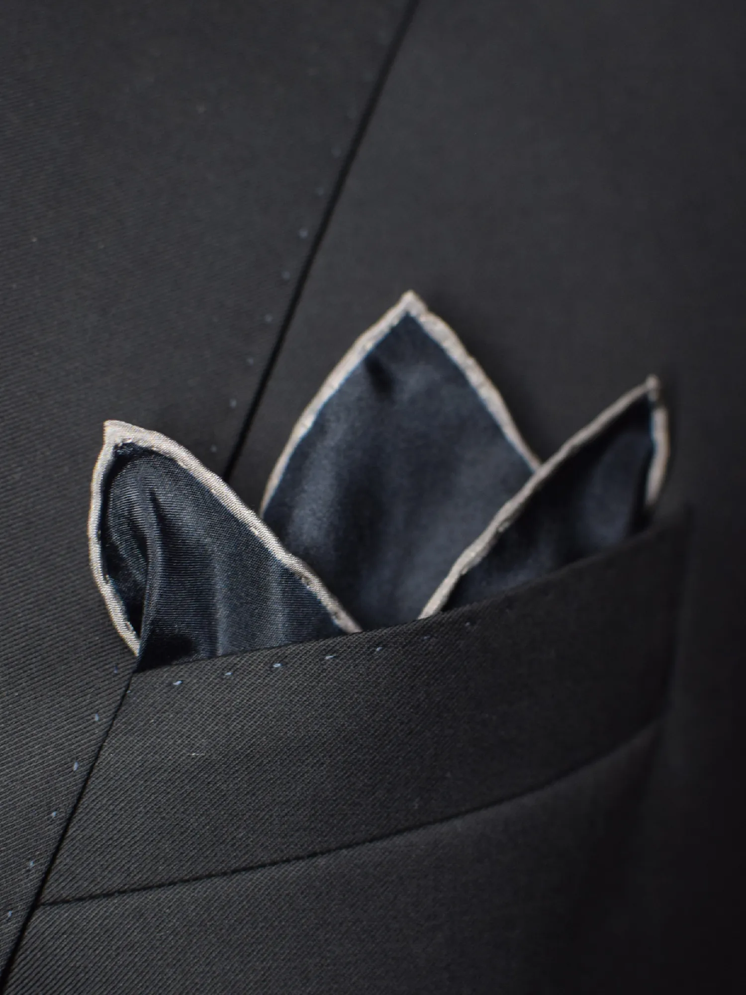 pochette ysl noire a lisere gris