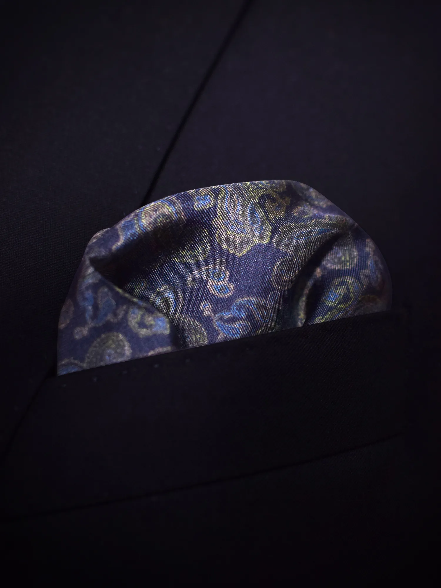 ted-baker-paisley bleu vert dans poche poitrine