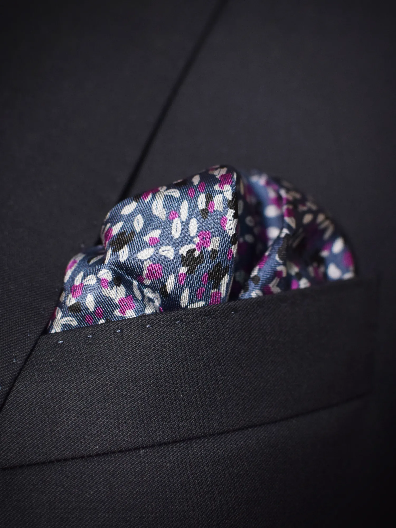 tedbaker petales pourpres dans poche