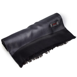 Foulard gris et noir en soie et laine Ascot-3