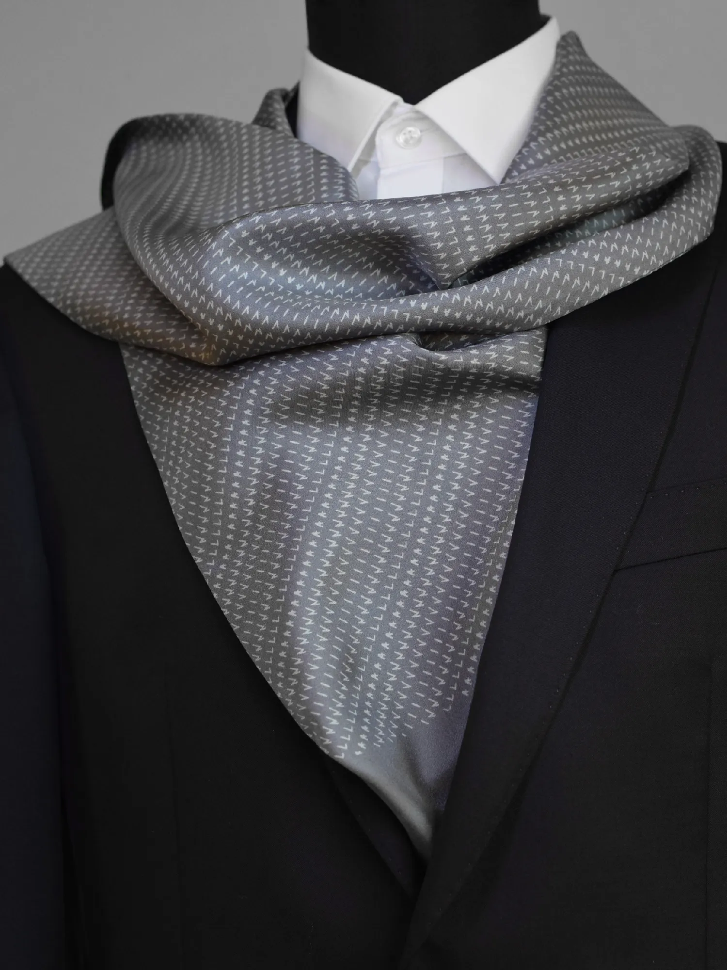 Foulard lanvin typographie-a plat