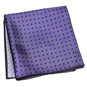Pochette Lanvin en soie pliée, motif à pois noirs sur fond violet et lavande