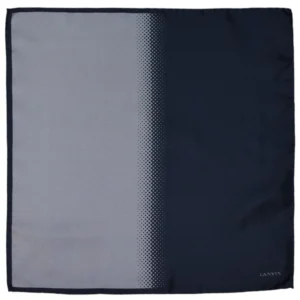 Pochette Lanvin vue à plat avec deux panneaux verticaux gris et pois en dégradé.