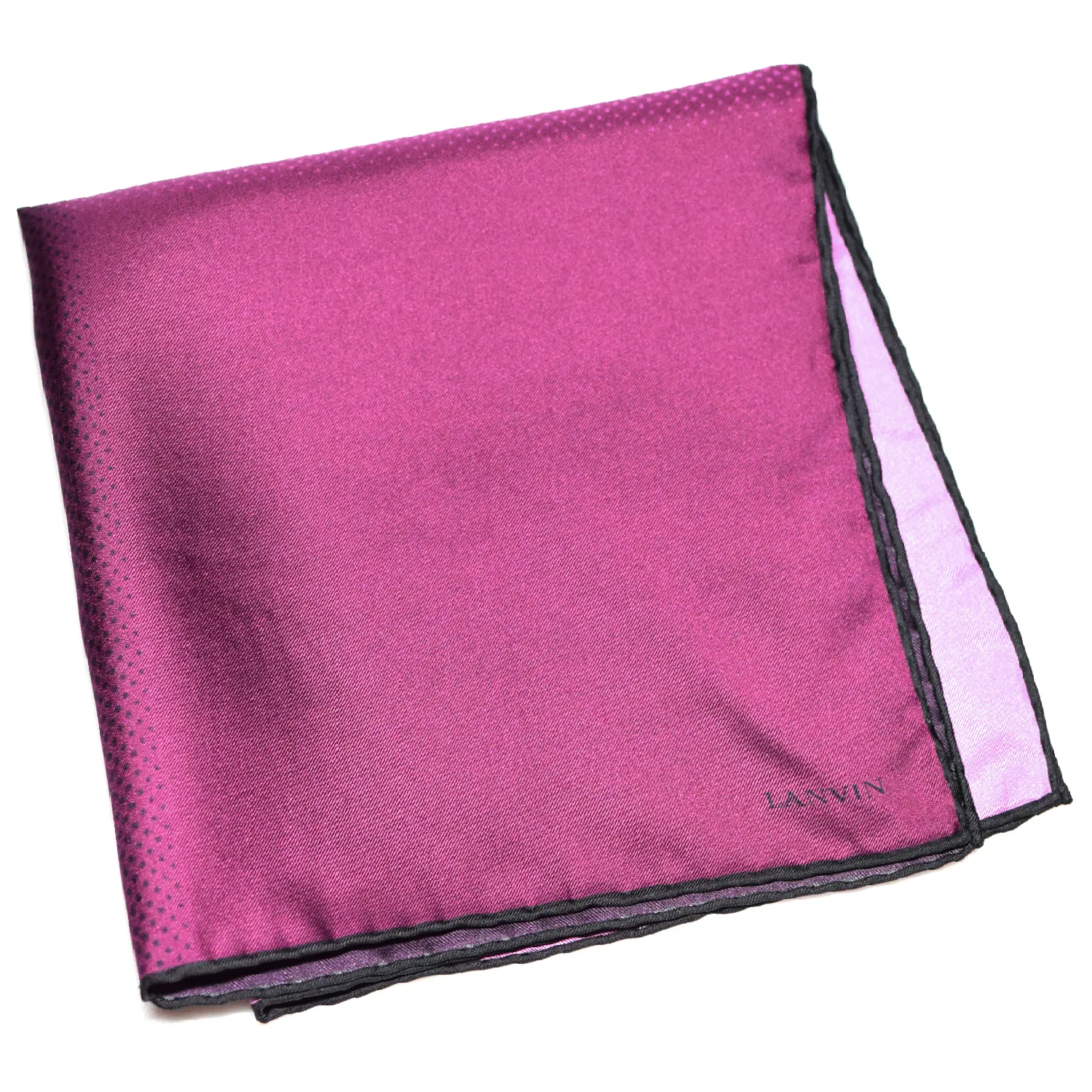 Pochette Lanvin bordeaux pourpre pliée, détails de texture et logo.
