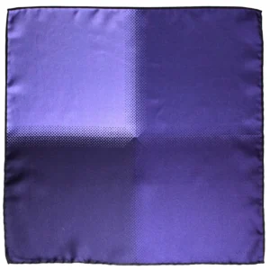 Pochette Lanvin en soie violette à quatre panneaux dégradés, vue à plat.