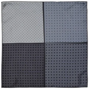 Pochette Lanvin à pois noirs vue à plat avec quatre panneaux en dégradé de gris.