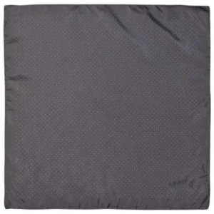 Pochette Lanvin vue à plat, satin gris avec pois blancs discrets.