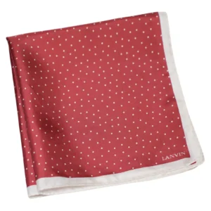 Pochette Lanvin rouge fraise en soie à pois blancs, pliée élégamment.