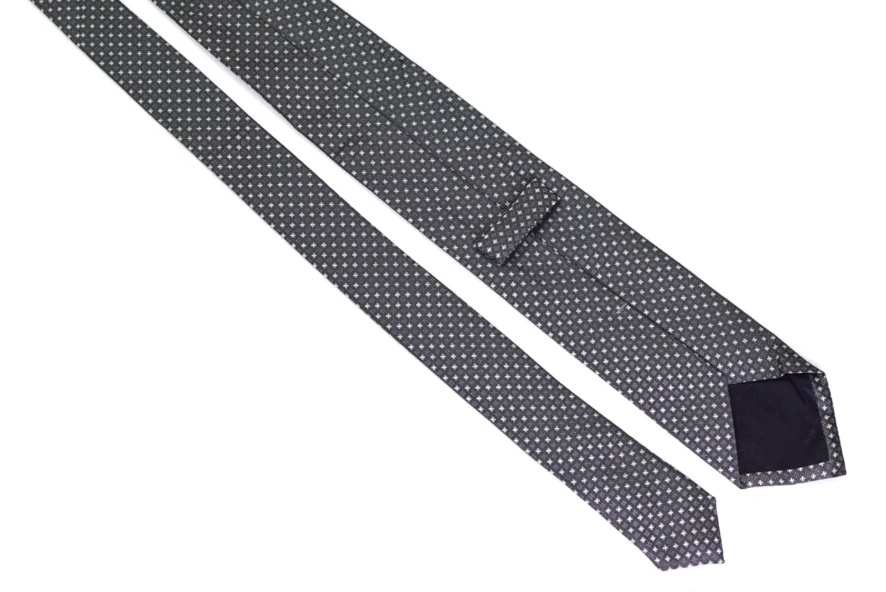 Cravate en soie grise à micro motifs en croix – Image 4