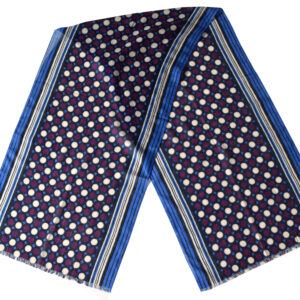 Foulard Hugo Boss en lin à plat, 154×24 cm, motif à pois blanc/lilas/violet avec bordures rayées.