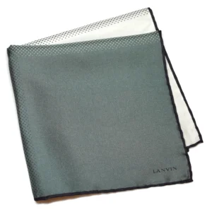 Pochette Lanvin en soie pliée – élégance sobre