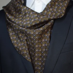 Lanvin foulard léger en soie porté